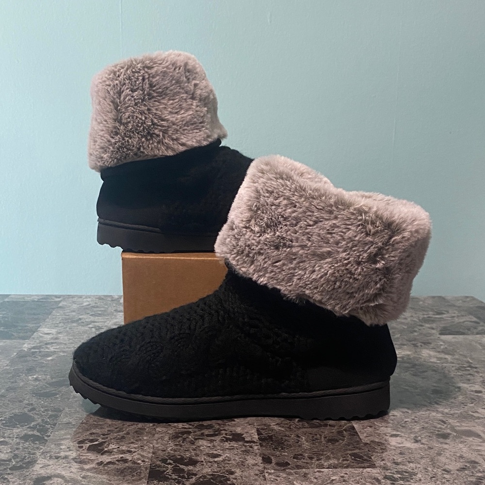 Dearfoams Cable Knit Faux Fur Slipper Boots - Size Medium (7-8)
